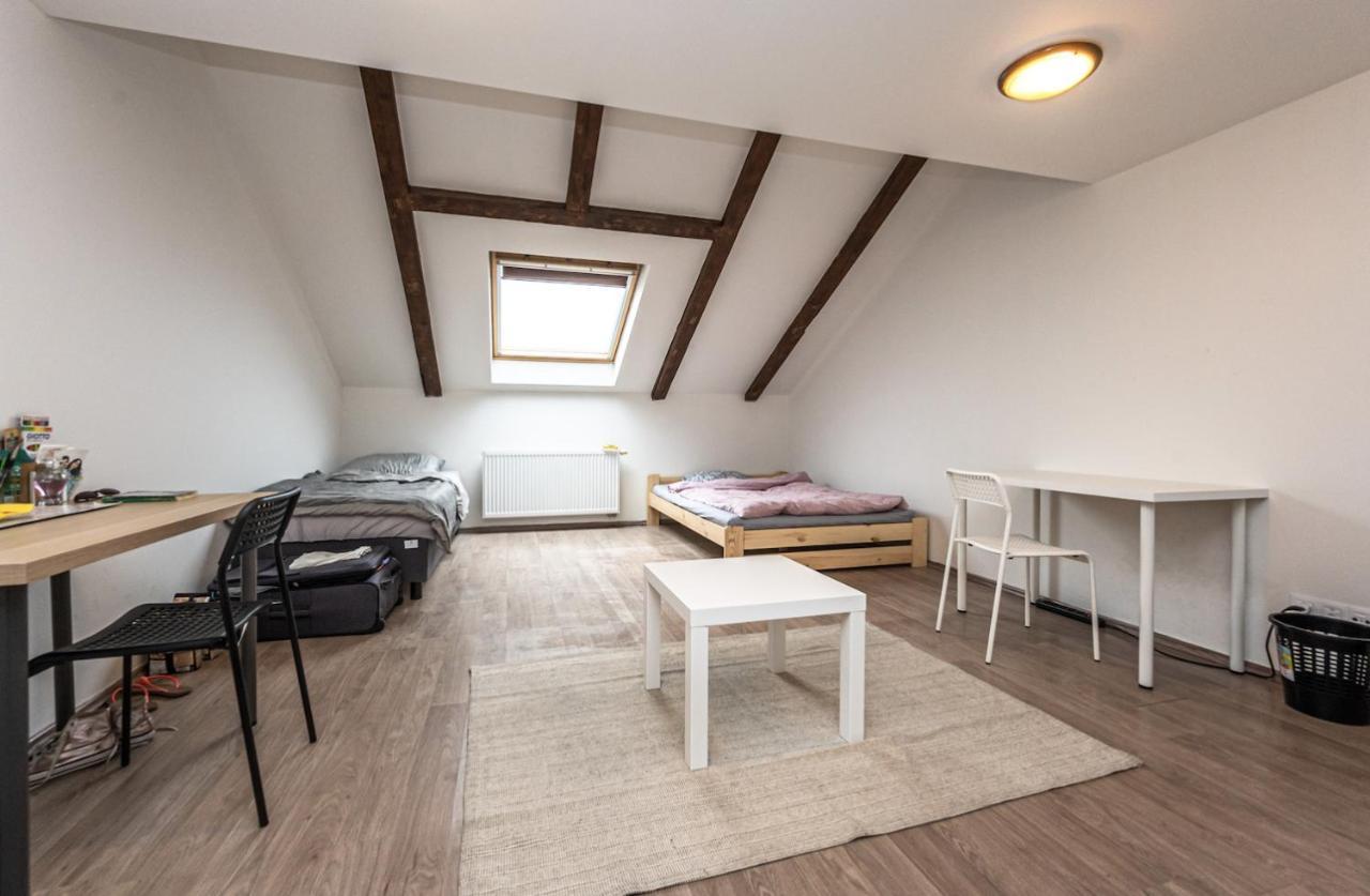 Legerova Apartments プラハ エクステリア 写真